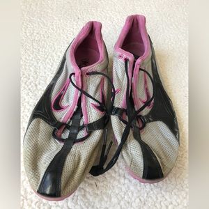 Nike track spikes women's 11, mid distance